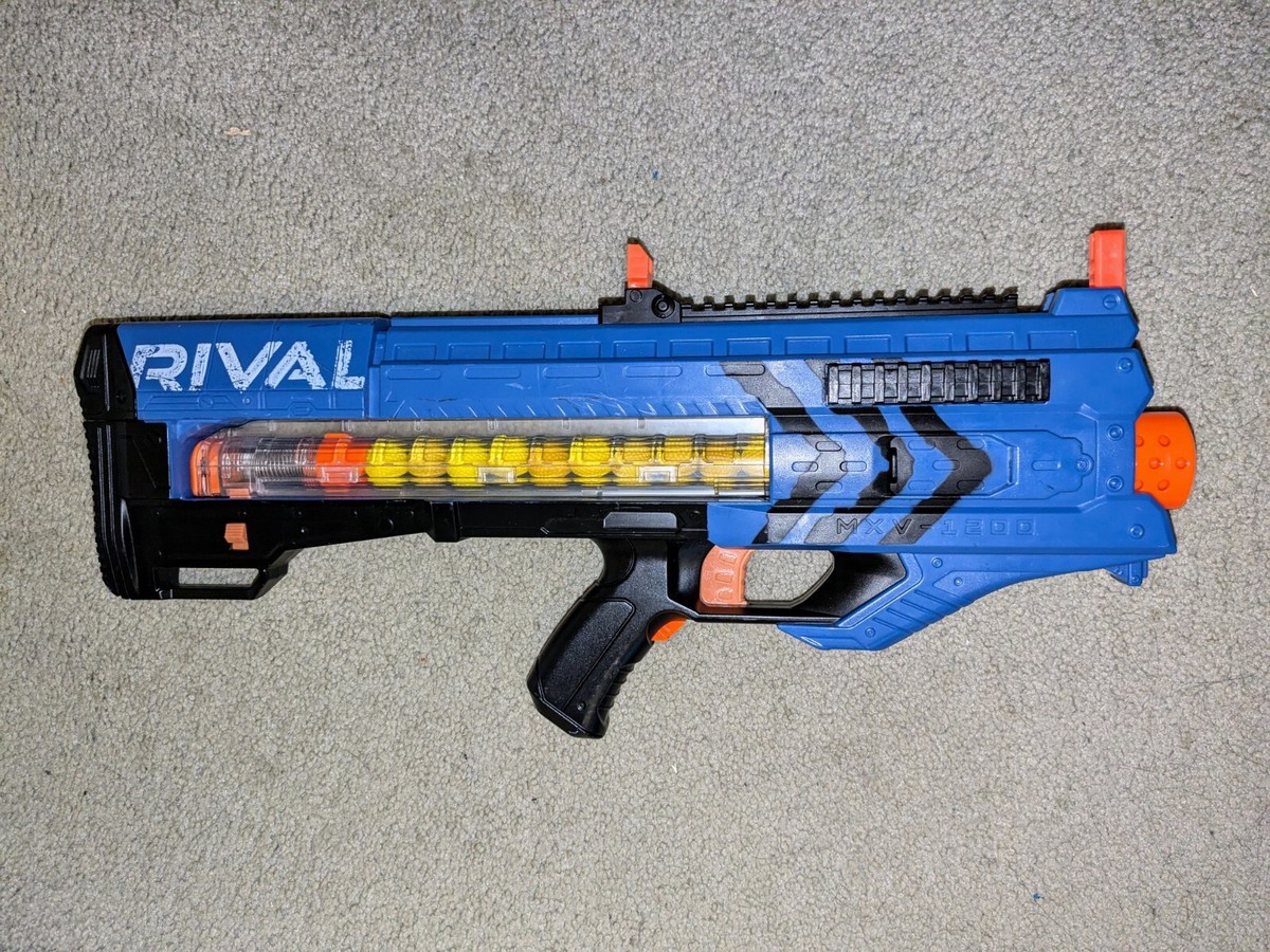 Nerf Rival Zeus MXV-1200 ドットサイト付き Amazon.com: Nerf Rival Zeus MXV-1200 Blaster (Red) : Hasbro