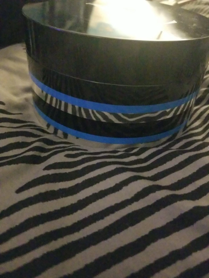 Vintage Rive Gauche Yves Saint Laurent Perfume Dusting Powder 6 oz Boxed HTF! - Image 4 of 4