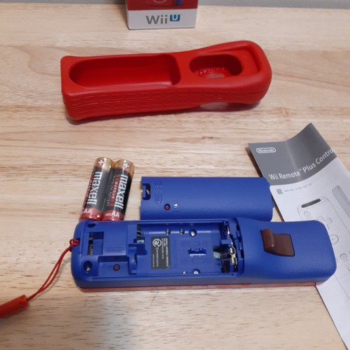 Nintendo Wii Plus Mario Theme RVLAPNR1 USZ - Picture 8 of 8