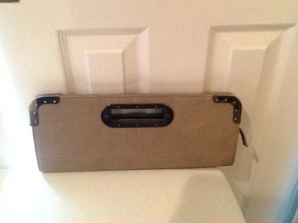 NWT BCBGMAXAZRIA Chelsey a Gravel Gray Taupe Leather Clutch Handbag - Image 3 of 4
