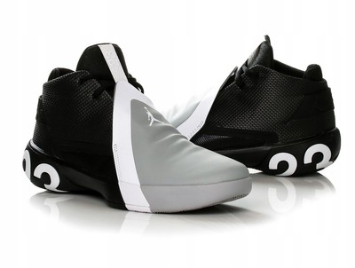 tenis jordan fly 3