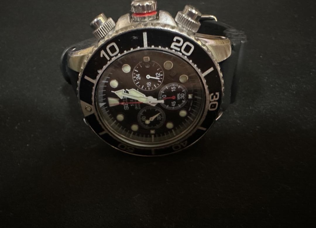 SEIKO Prospex V175-0AD0 Solar Diver's 200m Chronograph Black Bezel
