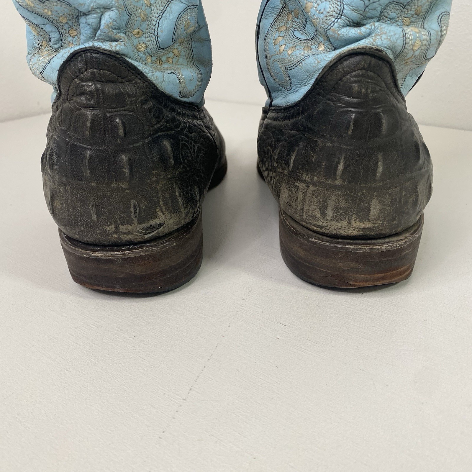 Picture 9 of 24