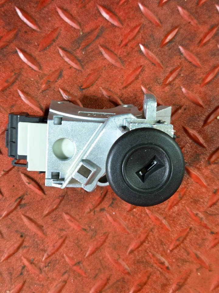 Carcasa de interruptor de cilindro de bloqueo de encendido 2000-2007 para Chevy Silverado 1500 2500 Foto 4 de 4