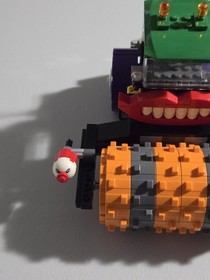 LEGO DC Super Heroes Robin Joker Goon Minifigure Joker Steam Roller 76013