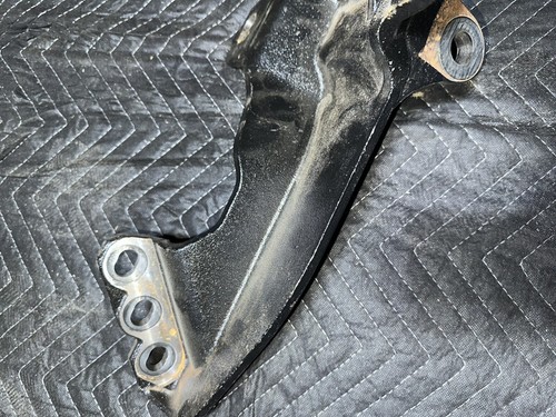 OEM Ford Super Duty 4WD Track Bar Frame Bracket used OEM F-250 F-350 F450 - Picture 9 of 11