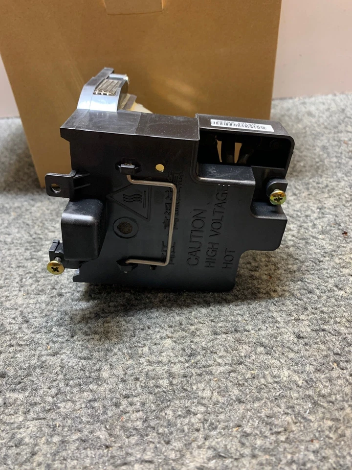 OSRAM 610-305-1130 6103051130 OEM LAMP IN HOUSING FOR PLV-HD10 PLV-HD100 - Image 3 of 4