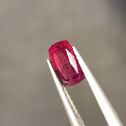 Natural pigeon Blood Ruby Loose Gemstone 1.35 carat From Afghanistan - Picture 6 of 16