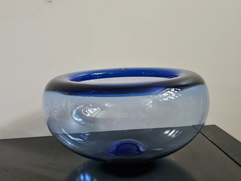 Per Lutken Royal Copenhagen Provence 9 1/4" Blue Round Centerpiece Bowl