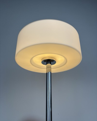Minimalist Tripod Table Lamp, Mid-Century, Space Age, Sputnik, Industrial, 1980s - Bild 6 von 12