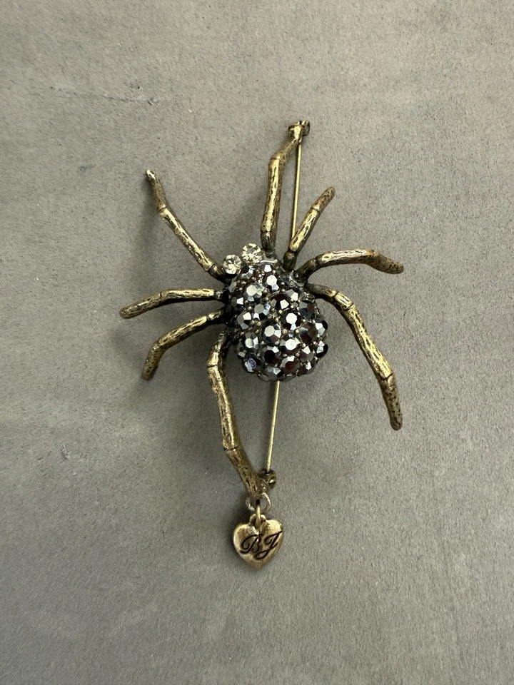 Betsey Johnson Vintage LARGE Pewter Grey Clear Crystal Spider Brooch Pin RARE - Image 4 of 4