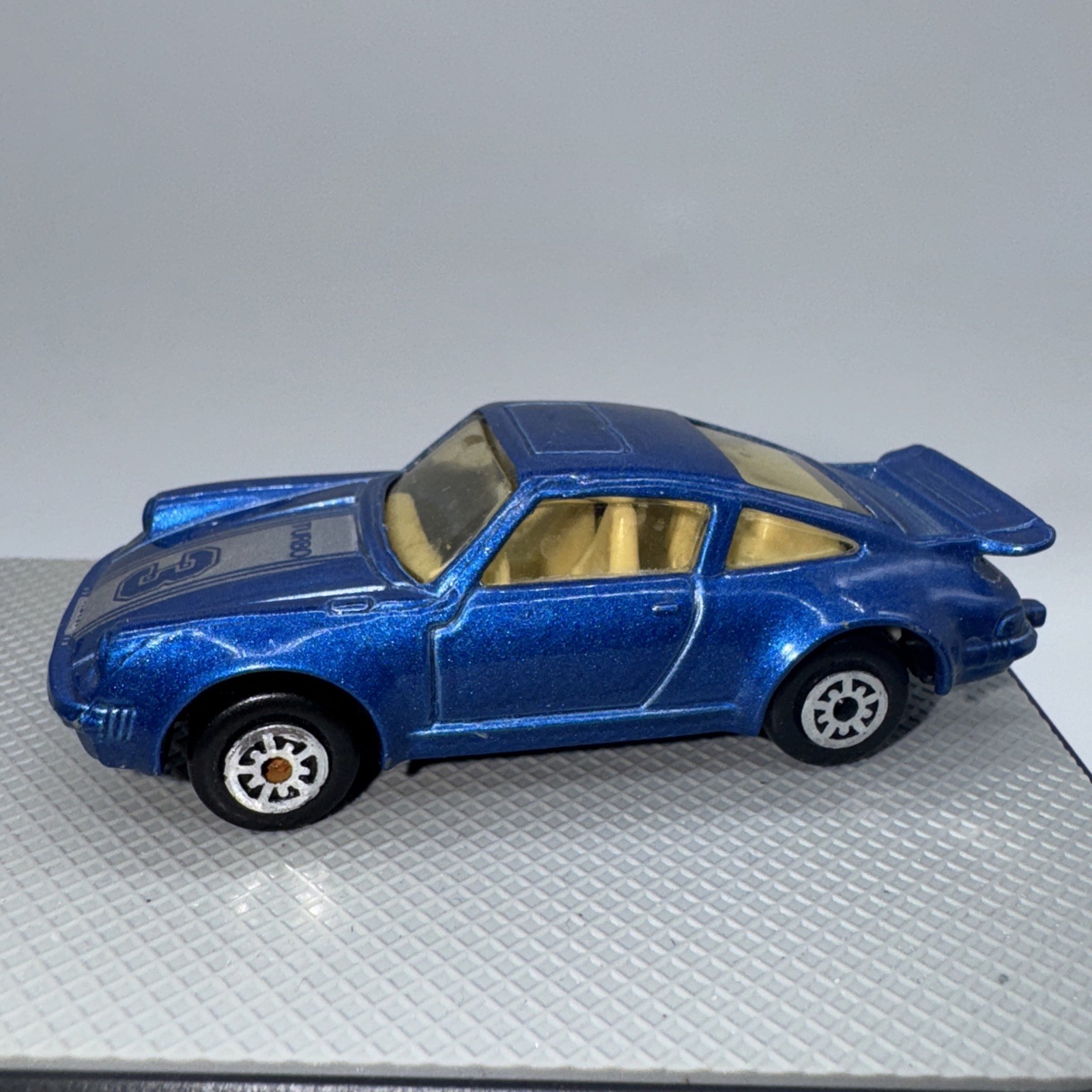 Picture 1 of 6