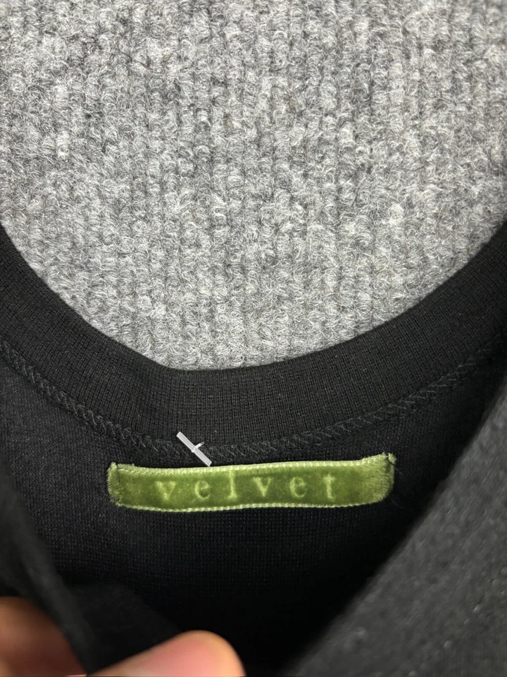 Vestido de terciopelo para mujer mediano negro sin mangas sin mangas cuello redondo línea A Hecho en EE. UU. Foto 2 de 4