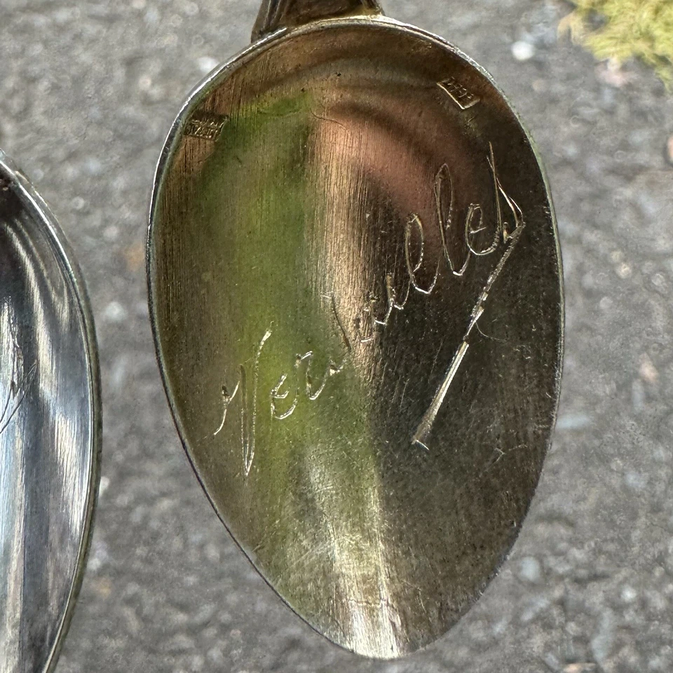 Antigua cuchara de recuerdo francesa de plata coleccionable grabada a mano Versalles 14,6 g Foto 3 de 4