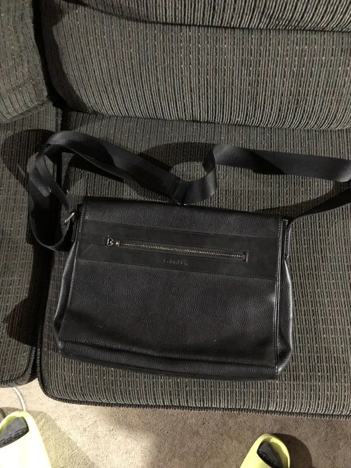 Men’s Calvin Klein Messenger Bag - Image 3 of 4
