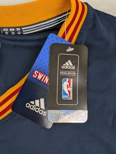 Maglia Lebron James Cleveland Cavaliers manica Adidas Swingman Medium Navy nuova con etichette - Foto 6 di 9