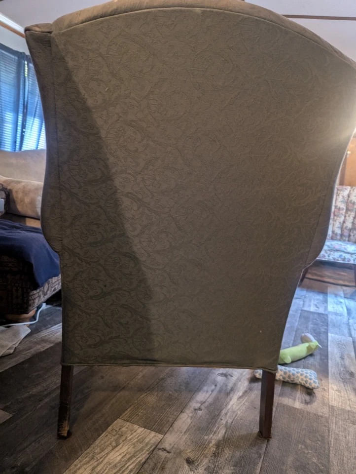 Стул королевы Анны с высокой спинкой с крылом со стороны огня - Изображение 2 из 2