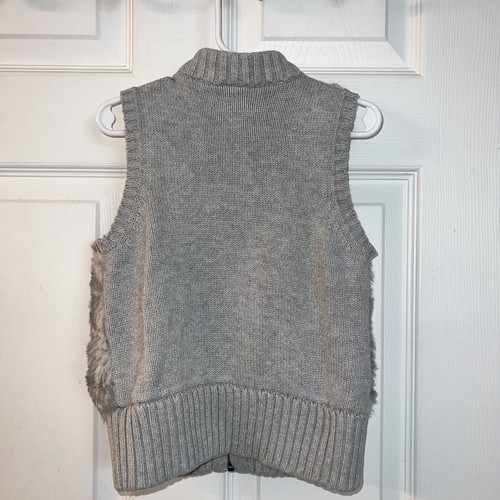 Gymboree Girls Size 5-6 Gray Faux Fur Knit Sweater Front Zip Vest - Picture 2 of 6