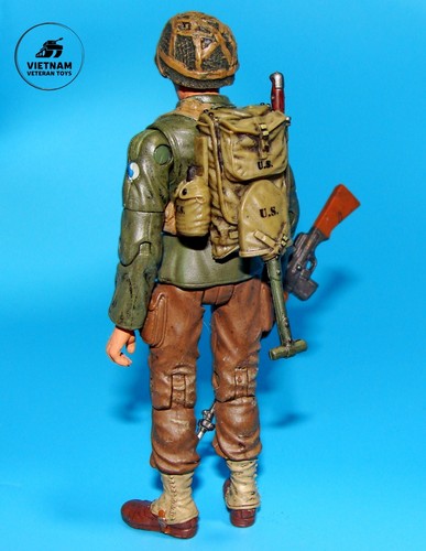 1:18 Forces of Valor BBI Elite WWII U.S Army Infantry BAR Gunner D-Day Figure - Picture 8 of 10