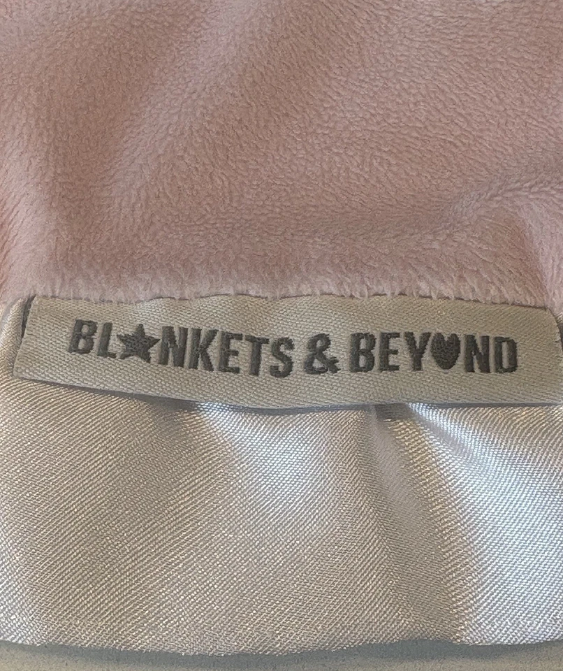 Mantas y más allá Cachorro Perro Bebé Niña Manta de Seguridad Rosa Blanco Borde Satinado Foto 4 de 4