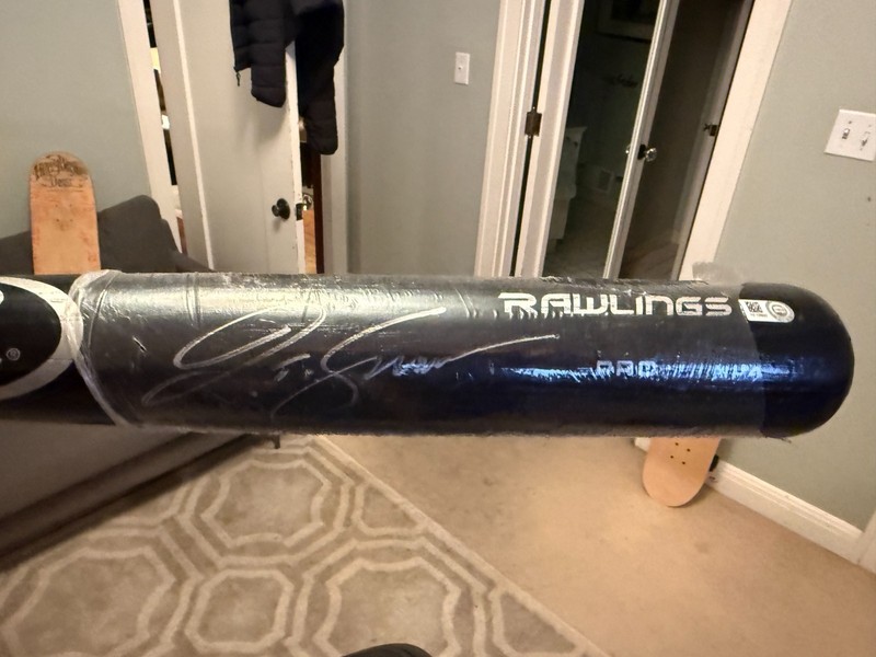 Rawlings JT Snow signed bat