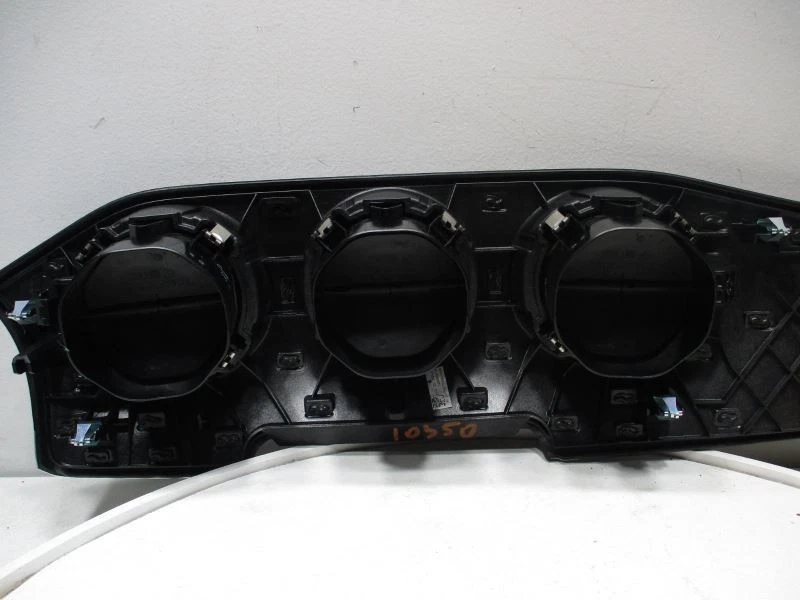 JUEGO DE 3 REJILLAS DE VENTILACIÓN CON MOLDURA PARA MERCEDES BENZ CLASE GLA 15-20 40962 Foto 3 de 4