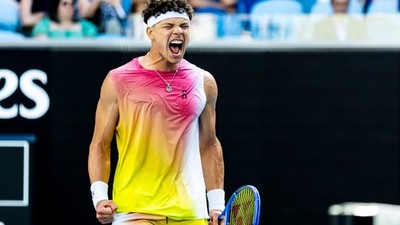 ON Men's Court Tank (White Lime) | Size S