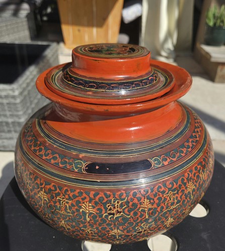 Burmese lacquerware Wood vessel "Ok-Kwet" Intricate Design Peacock Vtg 7.5" Tall - Picture 3 of 24