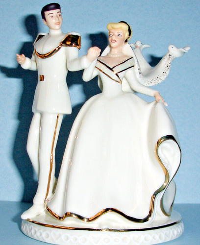 Lenox Disney Cinderella & Prince 2 PC Magical Moment Cake Topper & 5x7 Frame New - Picture 6 of 10