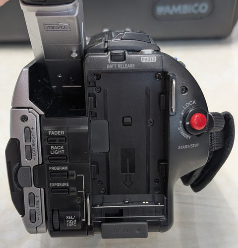 Sony DCR-TRV310 Digital8 Hi8 8mm Video8 Camcorder w/ Accessories, Video Transfer - Imagen 10 de 24