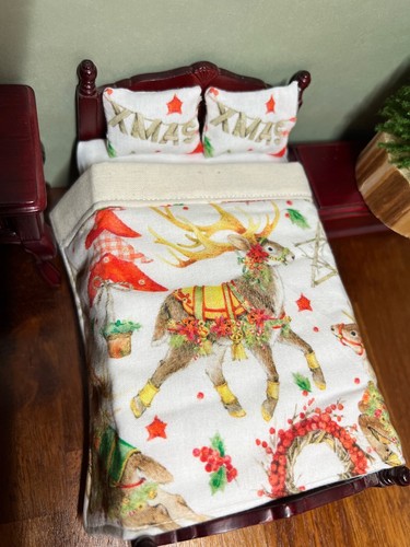 Dolls House Bedding Set -1/12 Scale/ To fit Double Bed reindeer christmas - Picture 6 of 13