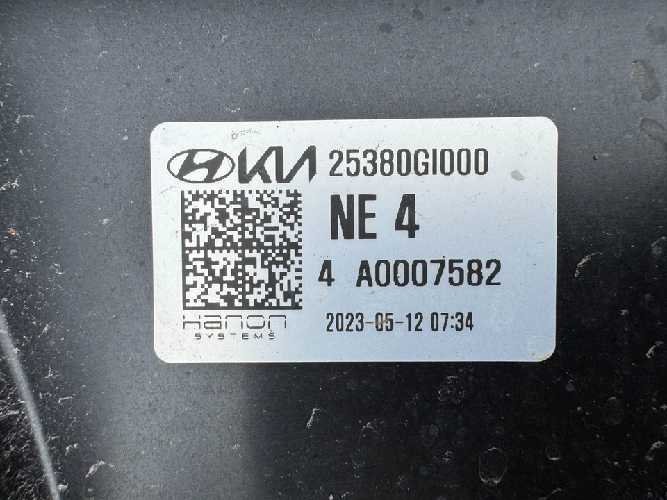 2023 KIA EV6/IONIC 5 Engine Cooling Fan & Shroud 25380GI000 25304GI100 - Image 4 of 4