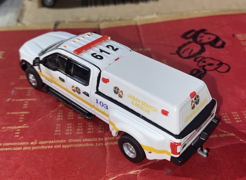 Kitbash Ford F-350 HD Los Angeles County Fire Dept Urban Search and Rescue Squad - Picture 14 of 24