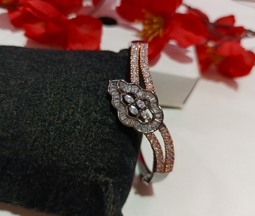 Indian CZ Designer Bracelet Antique Plated Open-able Bridal Wedding Women Gift - Picture 3 of 4