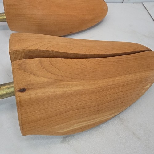 NORDSTROM✨ Cedar Shoe Keepers✨Shoe Trees✨Size Large - Picture 3 of 4