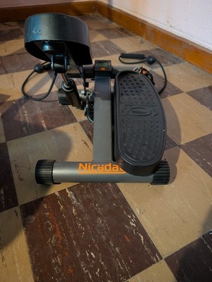 Niceday Hydraulic Stepper with Non-slip Footplates Black Gym Home Use