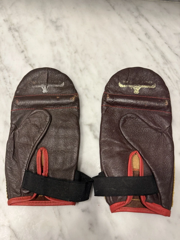 Vintage Everlast 4308 Boxing Focus Mitts - Mid Century Training Gear Punch Pads - Image 3 of 4