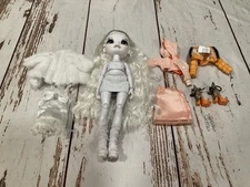 RAINBOW HIGH SHADOW HIGH DOLL NATASHA ZIMA AND POPPY ROWAN OUTFIT