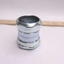 Compression Conduit Coupling Steel 1-1/2" x 3-9/32"