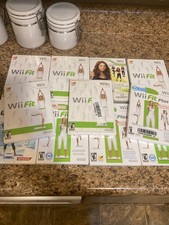 Nintendo Wii lot de 11 jeux fitness en très bon état d'usage avec notices