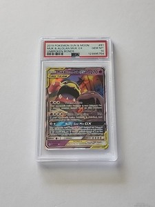 2019 POKEMON SUN & MOON UNBROKEN BONDS #61 MUK & ALOLAN MUK GX PSA 10