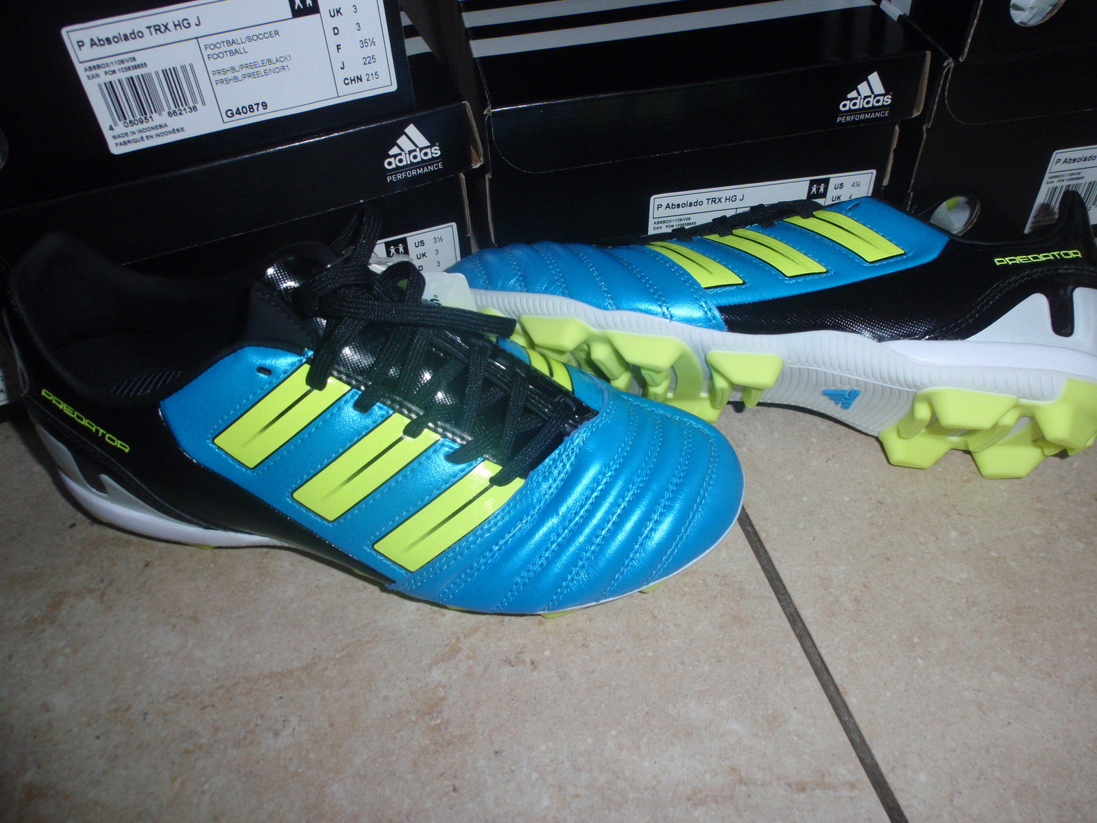 Adidas nuevas botas de fútbol TRX azul amarillo negro (colores de neón) tamaño 28 1 2 Adidas nuevas botas de fútbol TRX azul amarillo negro negro negro (colores de neón) tamaño 28 1 2 2760ec
