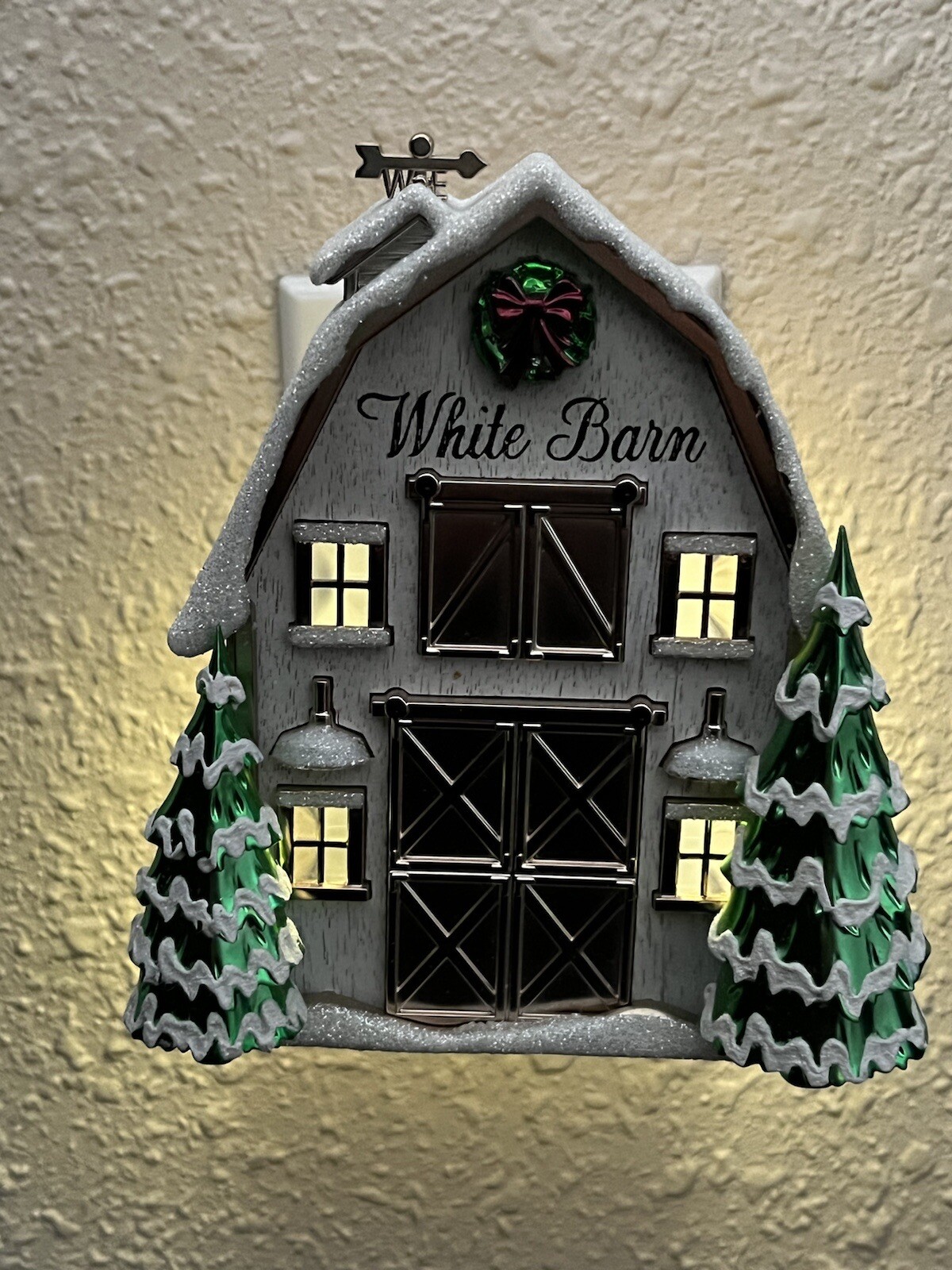White Barn Old Christmas Wallflower Plug Night Light by Bath & Body Works-image