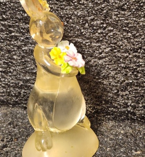 Ganz durchscheinend Acryl gelb Hase Kaninchen mit Strauß 53⁄4"" T extrem süß - Bild 6 von 6