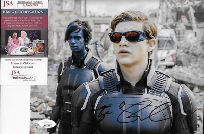 Tye Sheridan X Men Cyclops Sunglasses Bryan Singer Narrates A