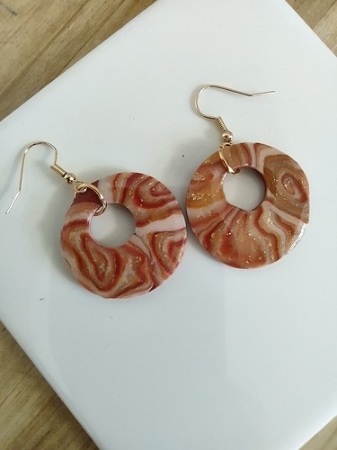 Agate Inspired Polymer Clay Earrings In Oranges And Reds - Picture 2 of 3