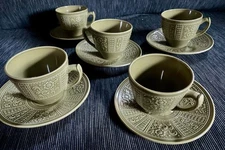 LAVENO ...ANTONIA CAMPO daisy decoration 5 cups tea with plate