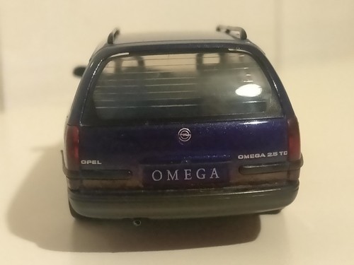 OPEL OMEGA B STATION WAGON 2.5 TD 1994 SW 1/43 SCHUCO GERMANY - Foto 21 di 21
