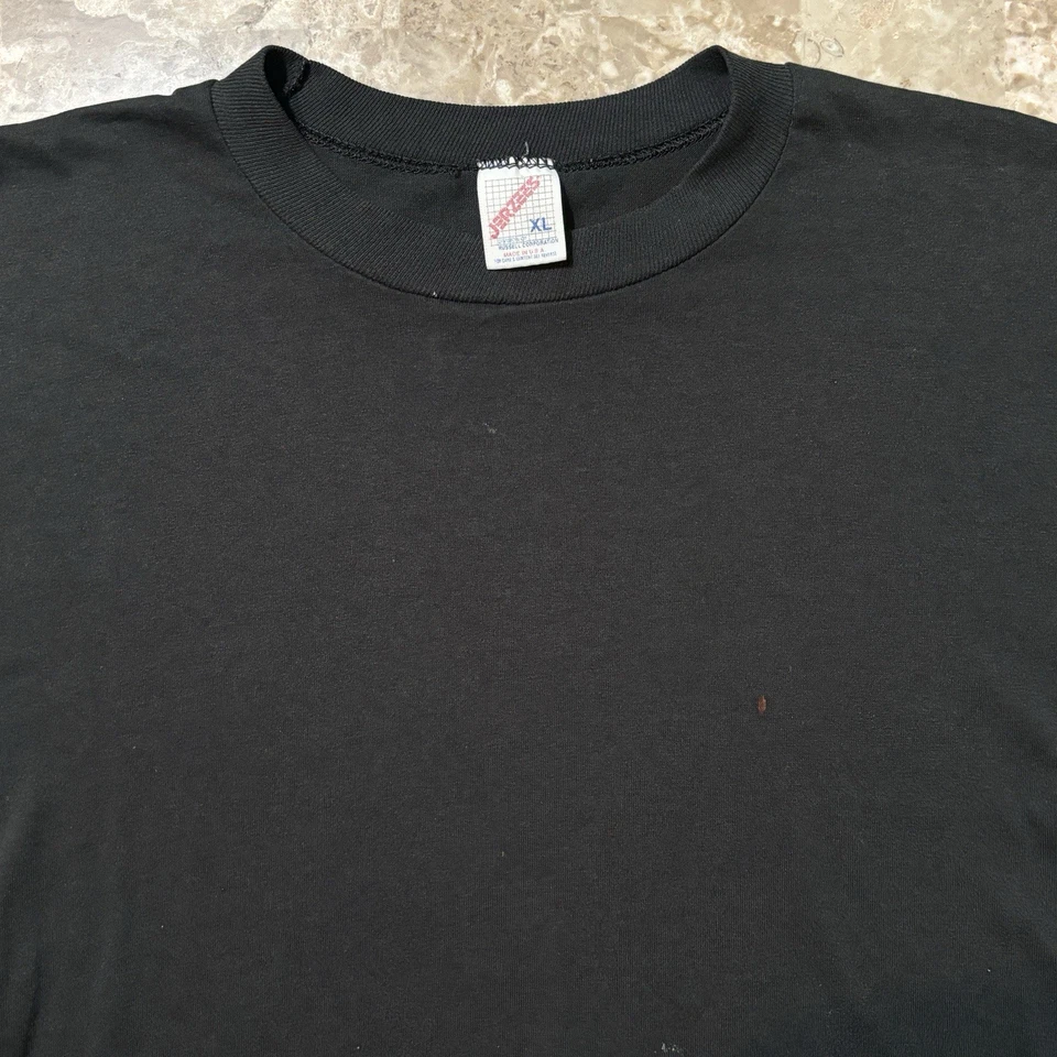 Винтажная тонкая футболка из бумаги мужская размер XL черная искусственно состаренная джерси с коротким рукавом сделано в США 90-е - Изображение 2 из 4