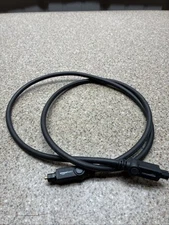 Amazon Basics Digital Optical Audio Toslink Cable 3.28 ft / 1 m - New